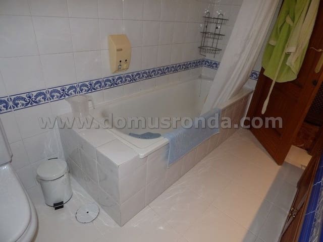 4 sovrum Villa till salu i Ronda med pool garage - 475 000 € (Ref: 8123047)