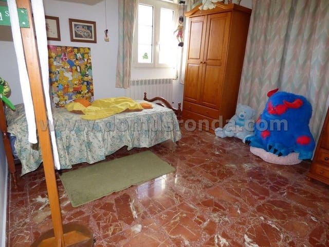 4 sovrum Villa till salu i Ronda med pool garage - 475 000 € (Ref: 8123047)