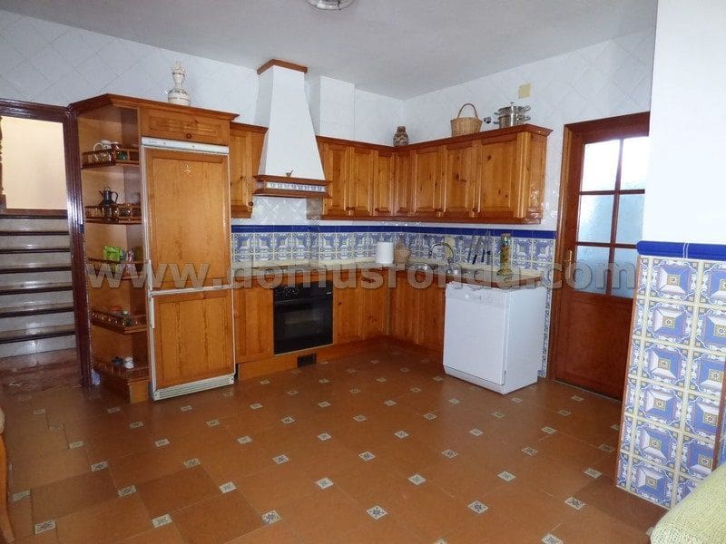 4 soverom Villa til salgs i Ronda med svømmebasseng garasje - € 475 000 (Ref: 8123047)