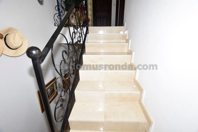 2 soveværelse Villa til salg i Serrato - € 149.000 (Ref: 8130859)