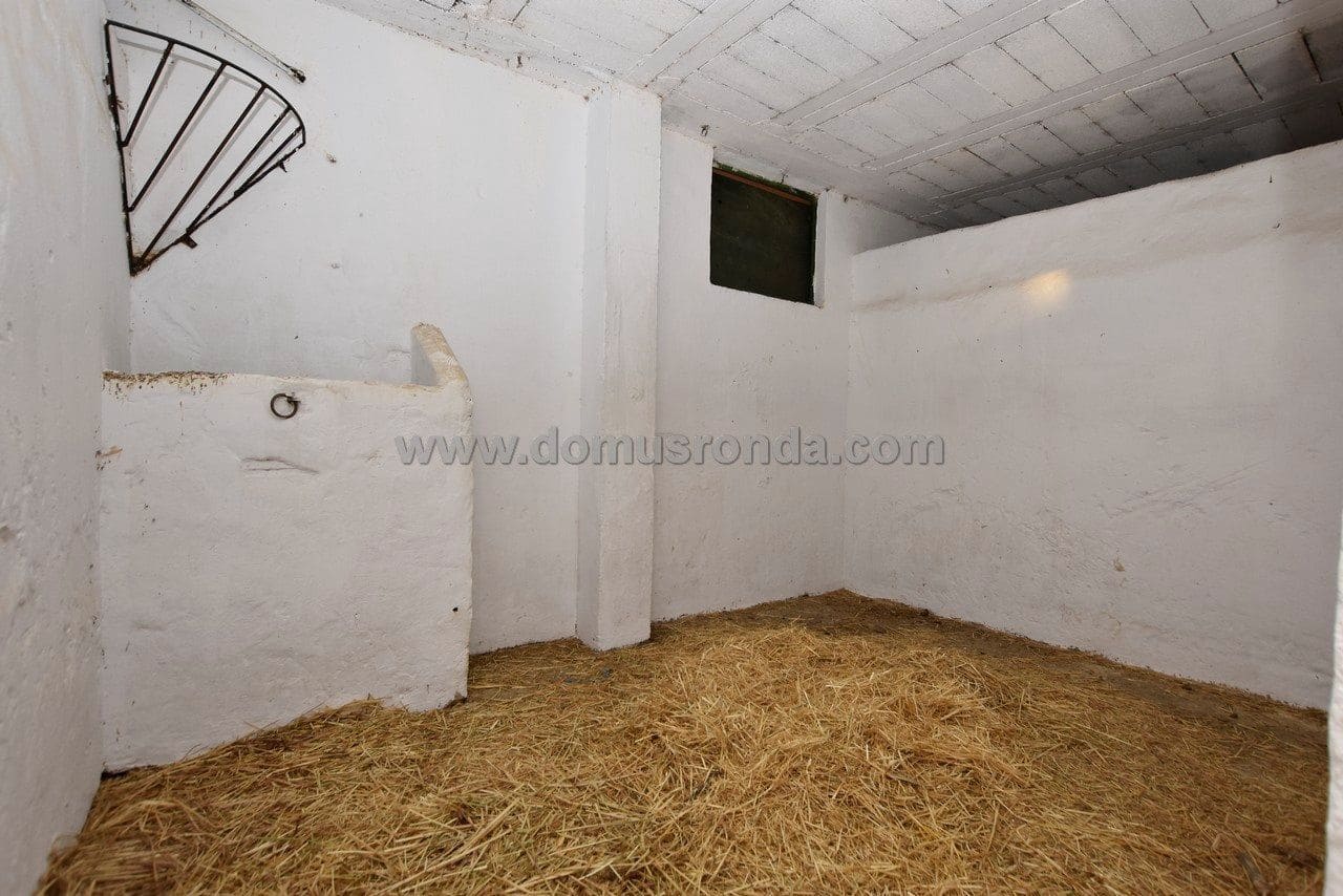 5 slaapkamer Villa te koop in Ronda - € 299.000 (Ref: 8207846)