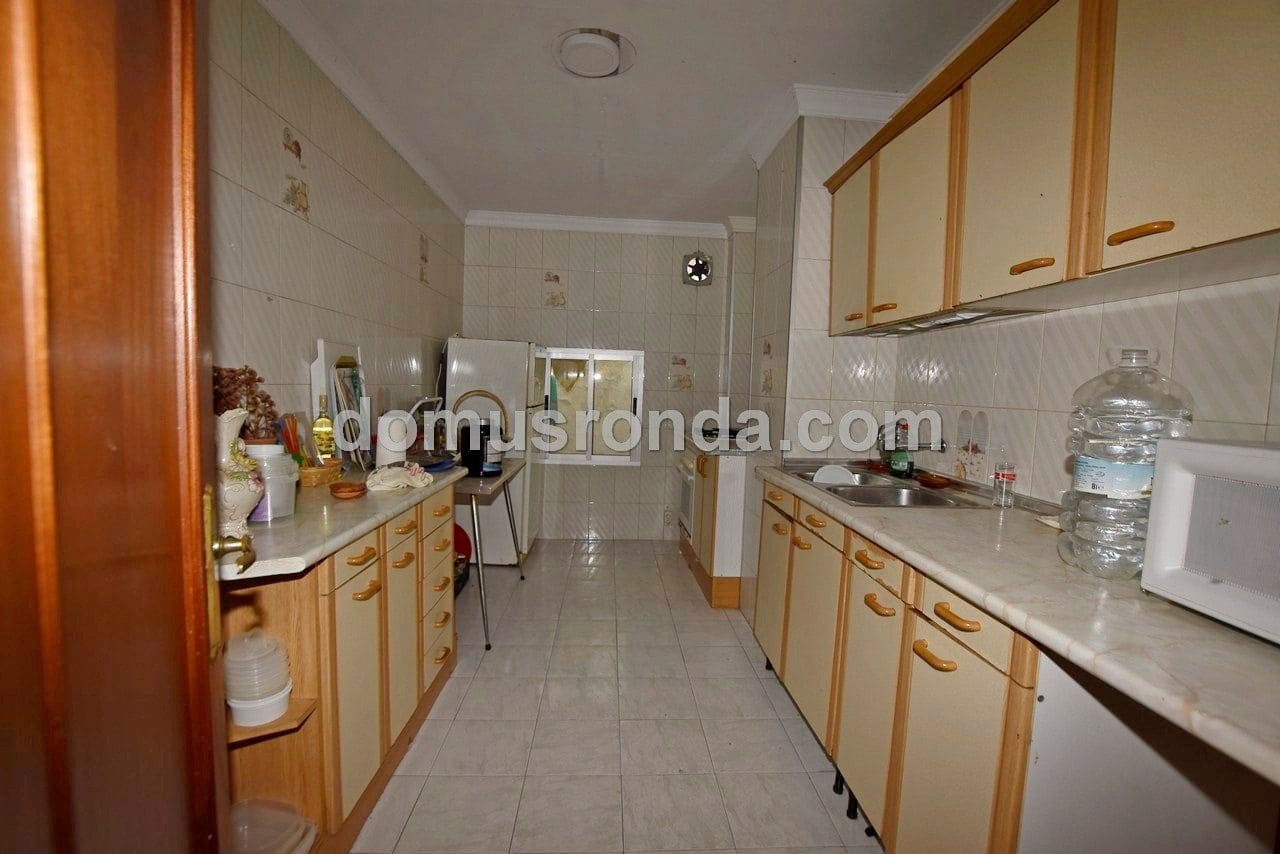 9 soveværelse Restaurant/Bar til salg i Ronda - € 265.000 (Ref: 8479615)