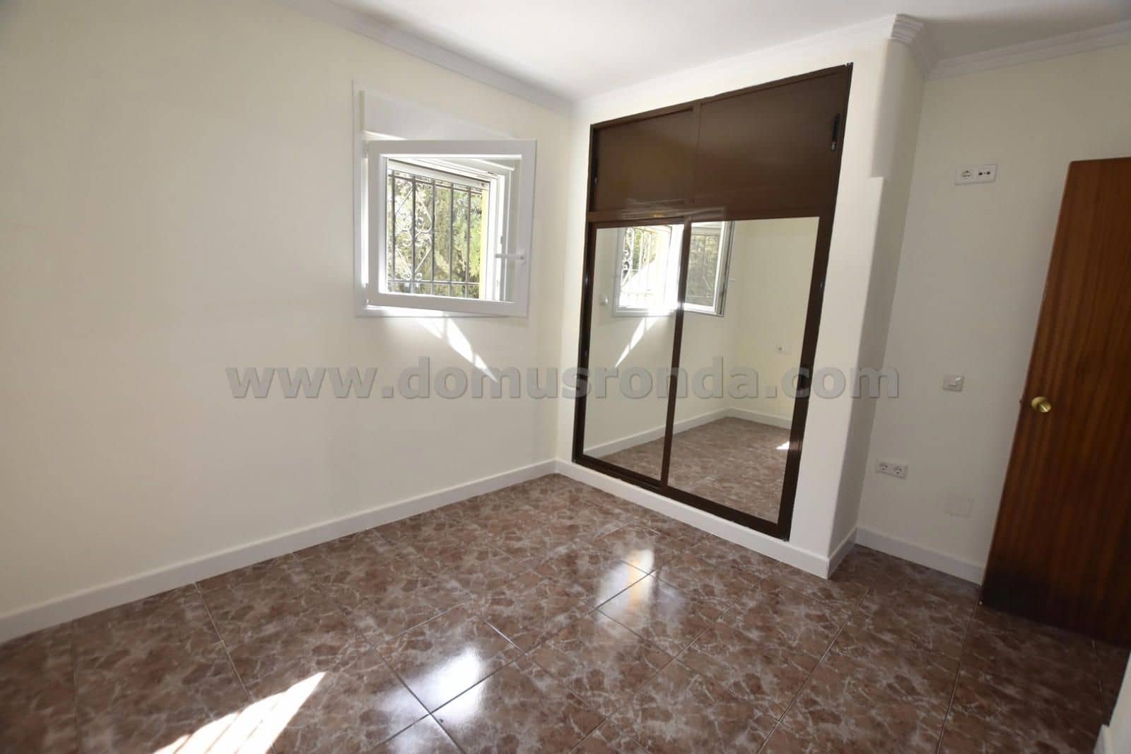 2 soveværelse Villa til salg i Ronda med swimmingpool garage - € 350.000 (Ref: 8494368)