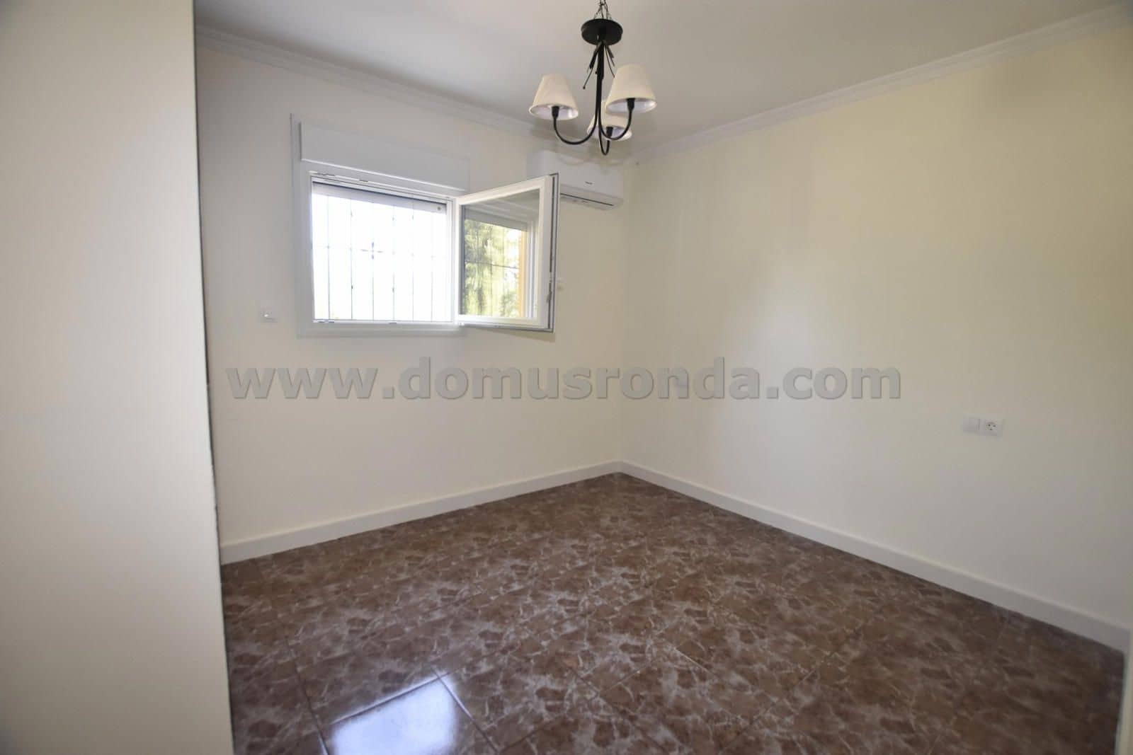 2 soveværelse Villa til salg i Ronda med swimmingpool garage - € 350.000 (Ref: 8494368)