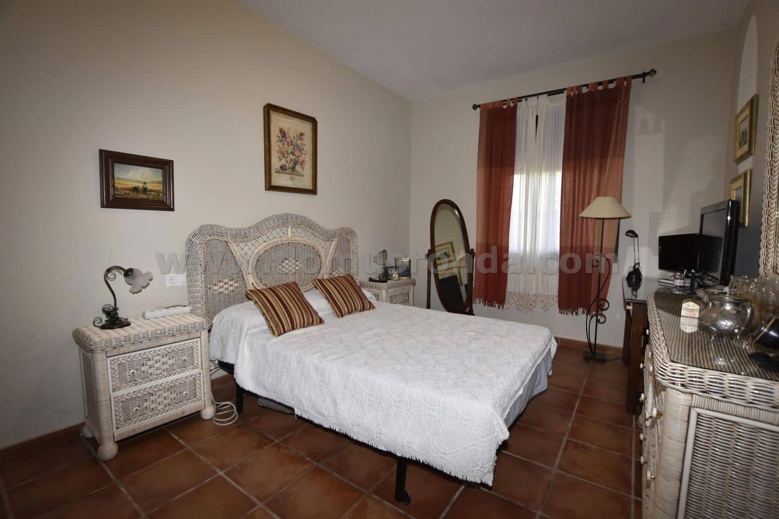 6 soverom Villa til salgs i Arriate med garasje - € 430 000 (Ref: 8515048)