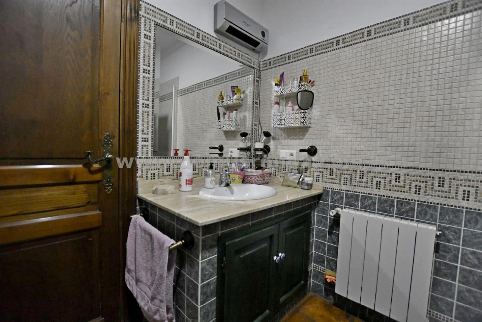 4 bedroom Villa for sale in Ronda - € 375,000 (Ref: 8531235)