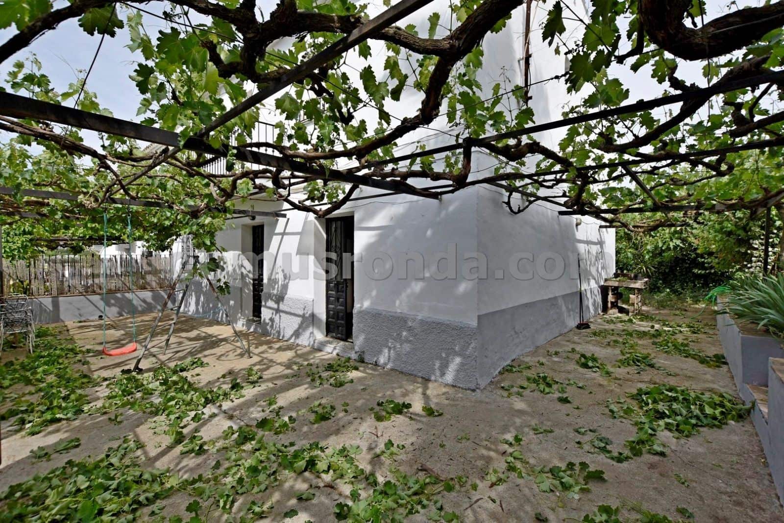 5 slaapkamer Villa te koop in Ronda met zwembad - € 360.000 (Ref: 8584973)