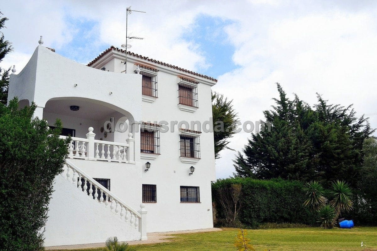 4 bedroom Villa for sale in Ronda with pool € 750,000 (Ref 8586932)