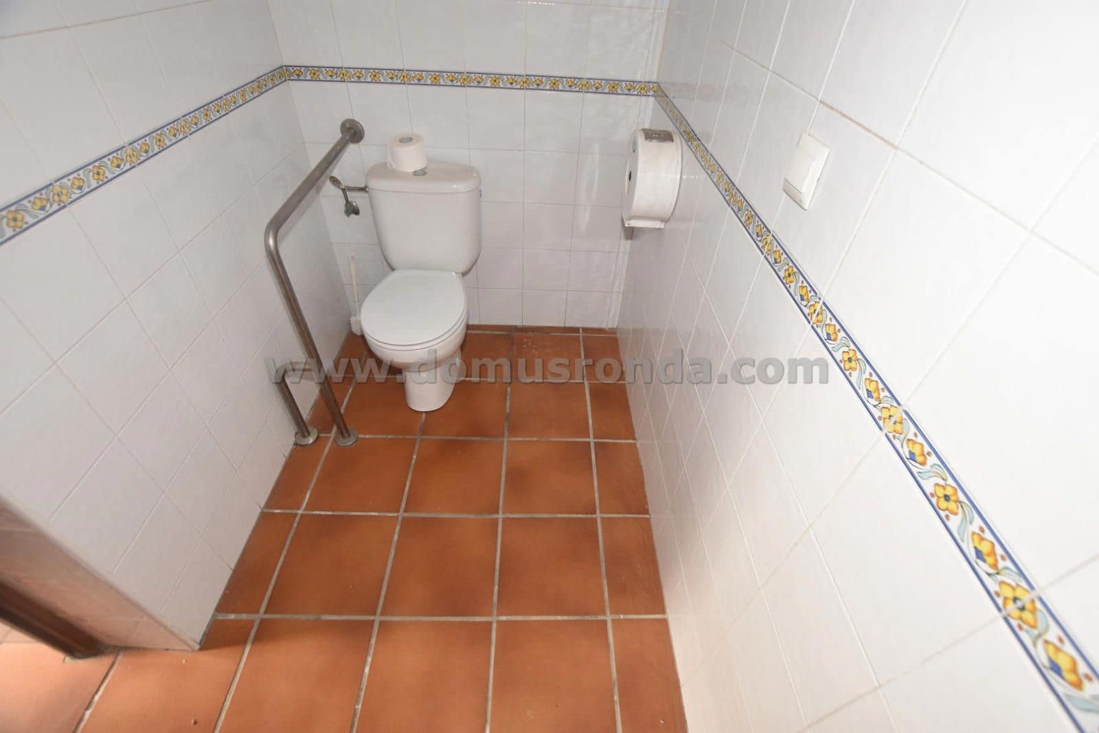 Erhverv til salg i Montejaque - € 210.000 (Ref: 8655499)