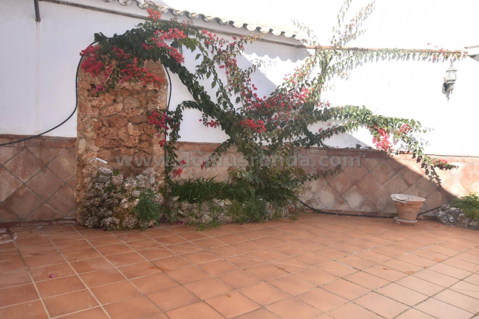 Erhverv til salg i Montejaque - € 210.000 (Ref: 8655499)