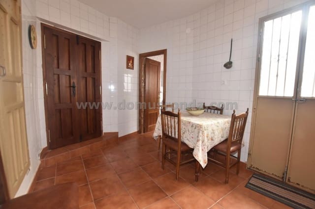 4 soveværelse Villa til salg i Benaoján - € 72.000 (Ref: 8657679)