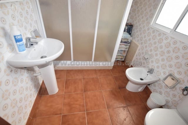 4 soveværelse Villa til salg i Benaoján - € 72.000 (Ref: 8657679)