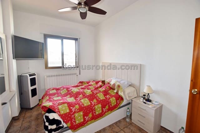 1 makuuhuone Kattohuoneisto myytävänä paikassa Ronda - 110 000 € (Ref: 8723361)