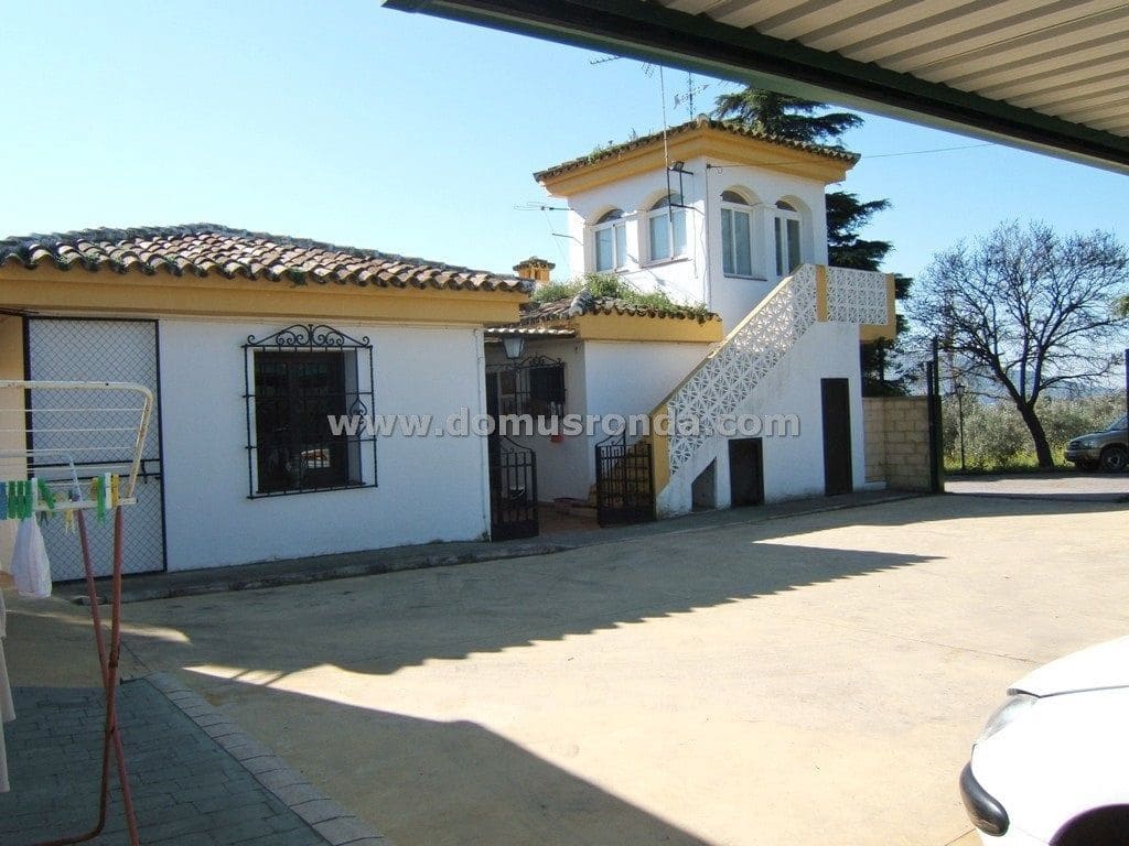 4 soveværelse Villa til salg i Ronda med swimmingpool garage - € 1.200.000 (Ref: 8754786)