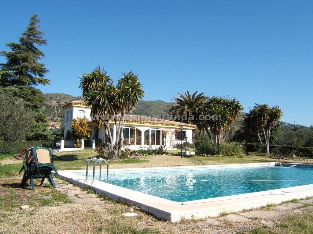 4 soveværelse Villa til salg i Ronda med swimmingpool garage - € 1.200.000 (Ref: 8754786)