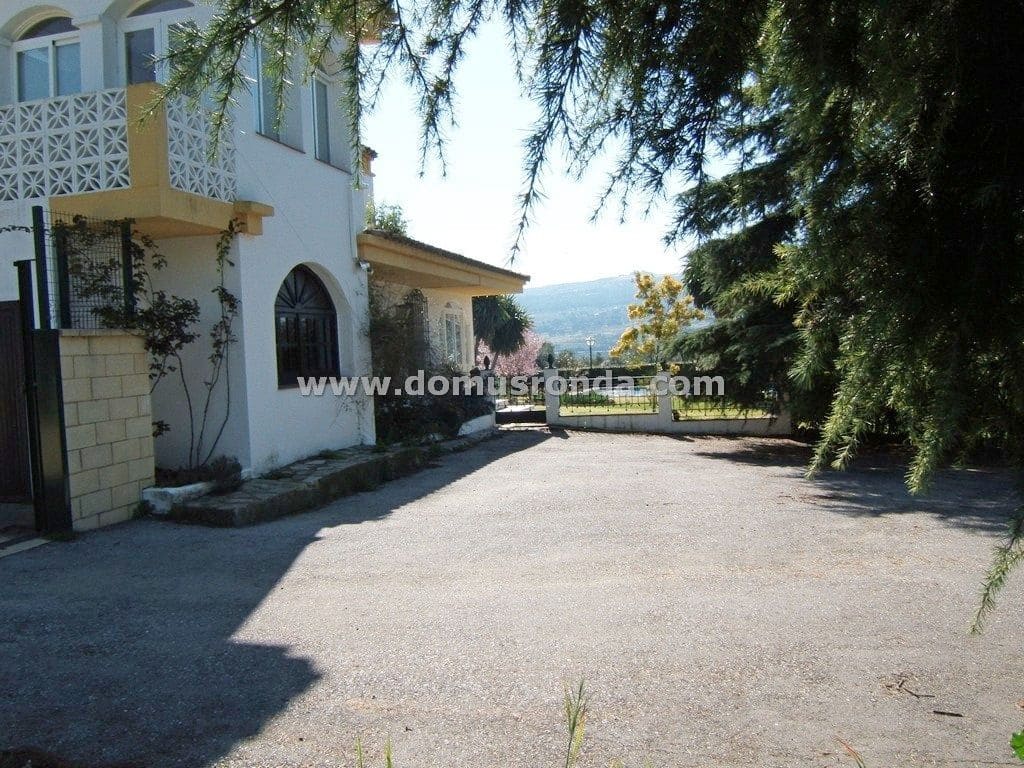 4 soveværelse Villa til salg i Ronda med swimmingpool garage - € 1.200.000 (Ref: 8754786)