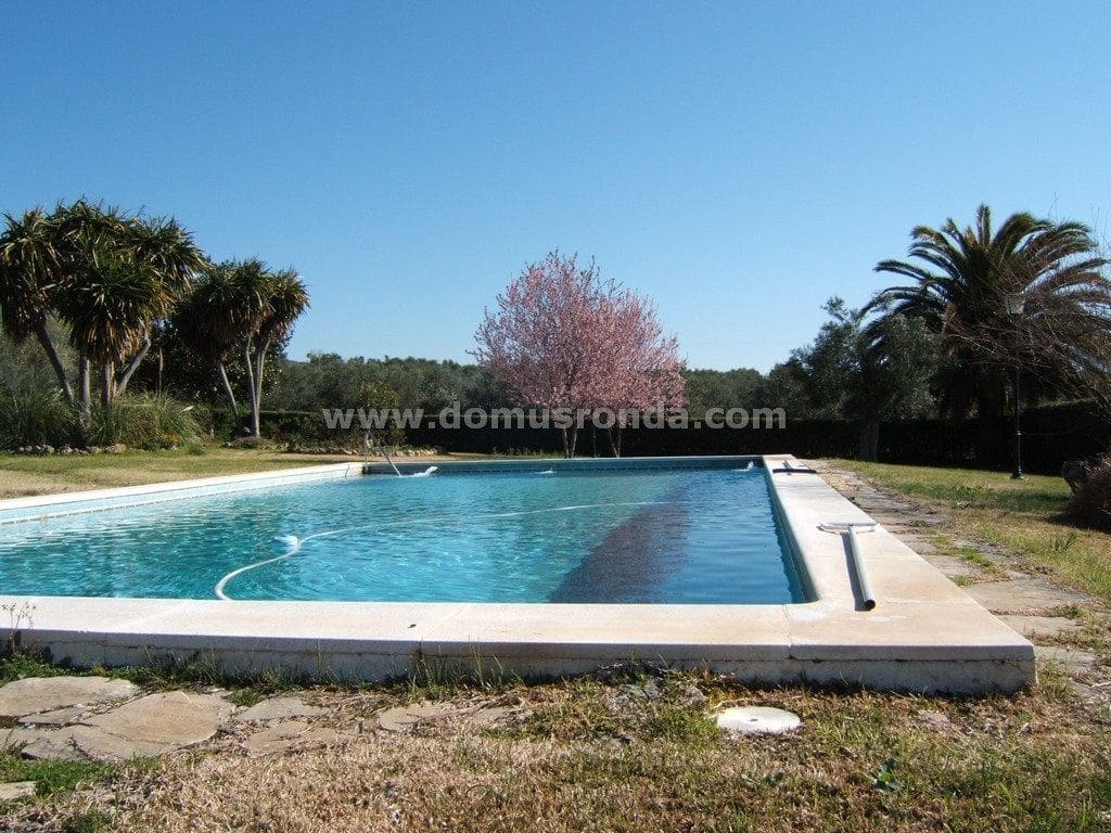 4 soveværelse Villa til salg i Ronda med swimmingpool garage - € 1.200.000 (Ref: 8754786)