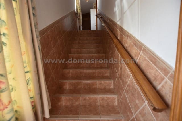 3 soveværelse Villa til salg i Ronda med swimmingpool garage - € 315.000 (Ref: 8768936)