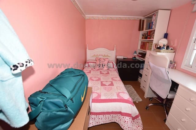 3 soveværelse Villa til salg i Ronda med swimmingpool garage - € 315.000 (Ref: 8768936)