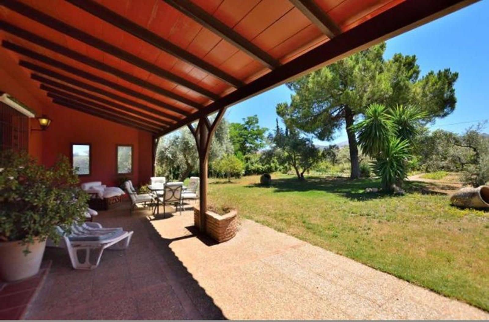 3 soveværelse Villa til salg i Arriate med swimmingpool garage - € 498.000 (Ref: 8769607)