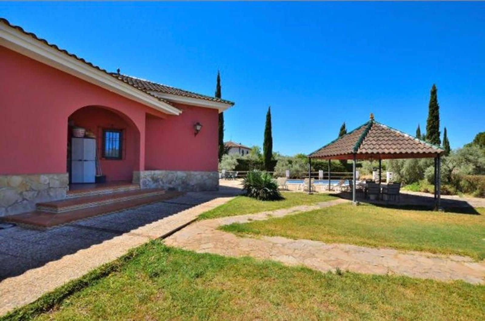 3 soveværelse Villa til salg i Arriate med swimmingpool garage - € 498.000 (Ref: 8769607)