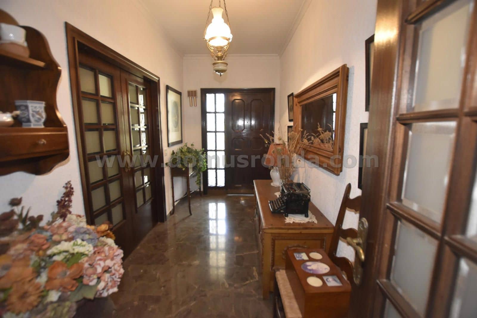 6 soveværelse Villa til salg i Arriate med swimmingpool garage - € 780.000 (Ref: 8769797)