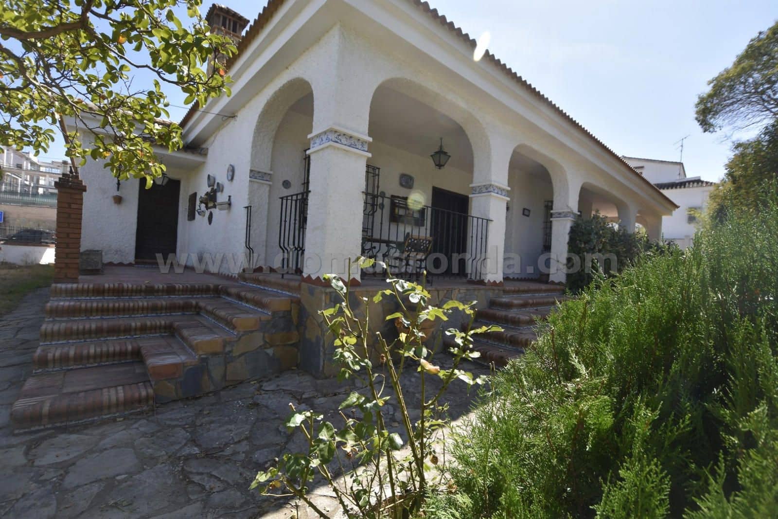 6 soveværelse Villa til salg i Arriate med swimmingpool garage - € 780.000 (Ref: 8769797)