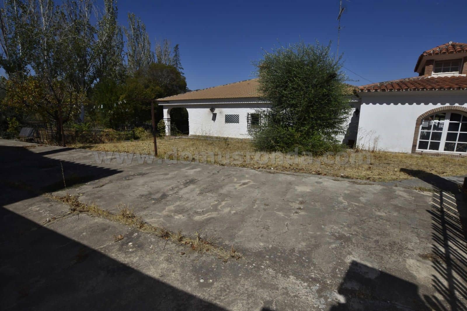 6 soveværelse Villa til salg i Arriate med swimmingpool garage - € 780.000 (Ref: 8769797)