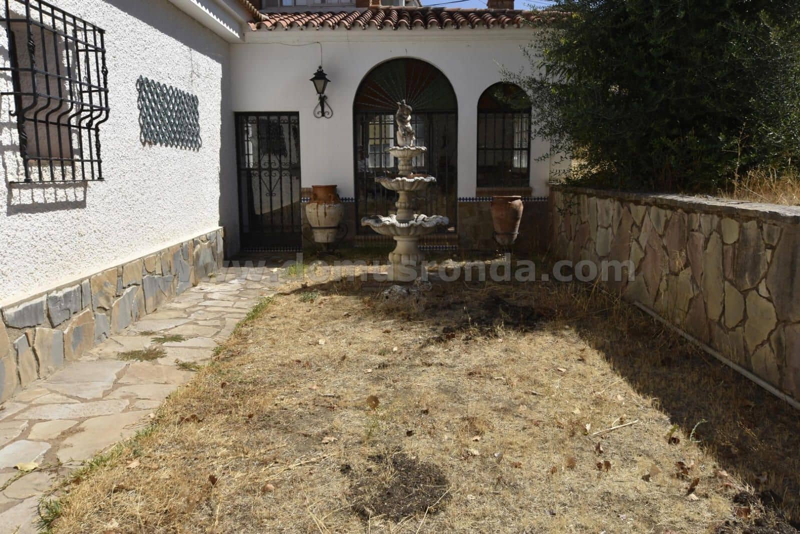 6 soveværelse Villa til salg i Arriate med swimmingpool garage - € 780.000 (Ref: 8769797)