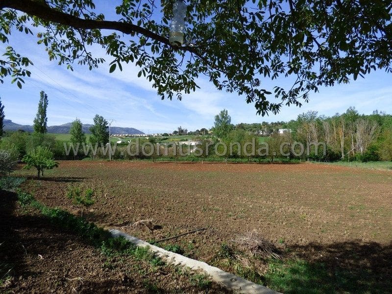4 bedroom Villa for sale in Ronda with pool garage - € 300,000 (Ref: 8810783)