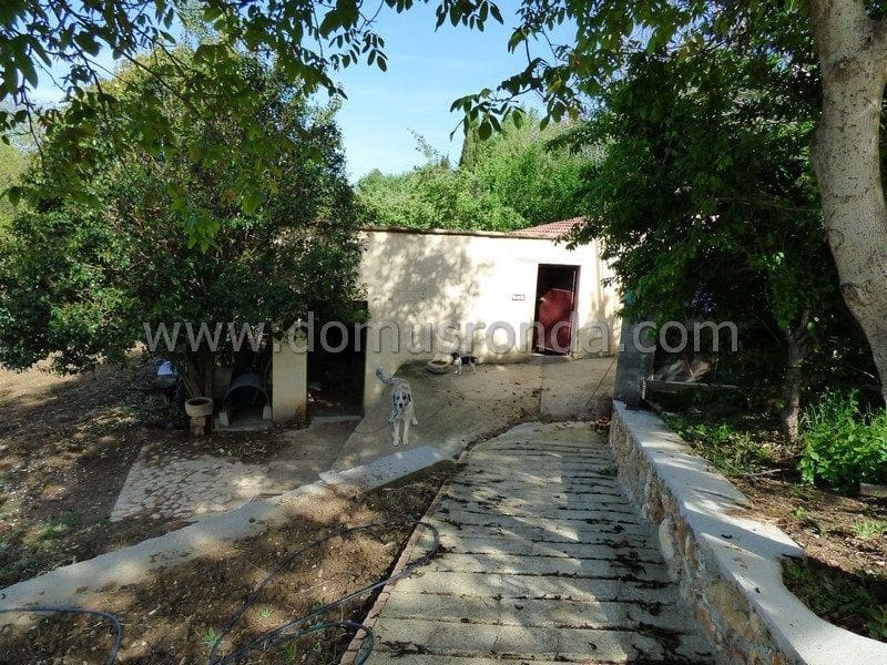4 bedroom Villa for sale in Ronda with pool garage - € 300,000 (Ref: 8810783)