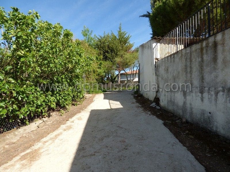 4 bedroom Villa for sale in Ronda with pool garage - € 300,000 (Ref: 8810783)