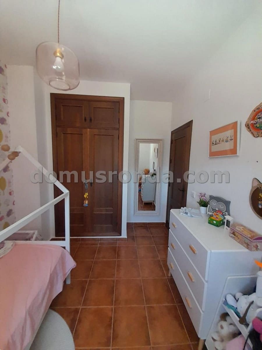 4 soveværelse Byhus til salg i Montejaque med swimmingpool - € 195.000 (Ref: 8829698)