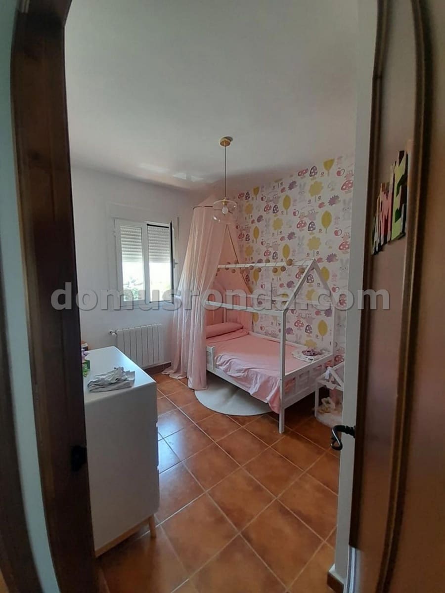 4 soveværelse Byhus til salg i Montejaque med swimmingpool - € 195.000 (Ref: 8829698)