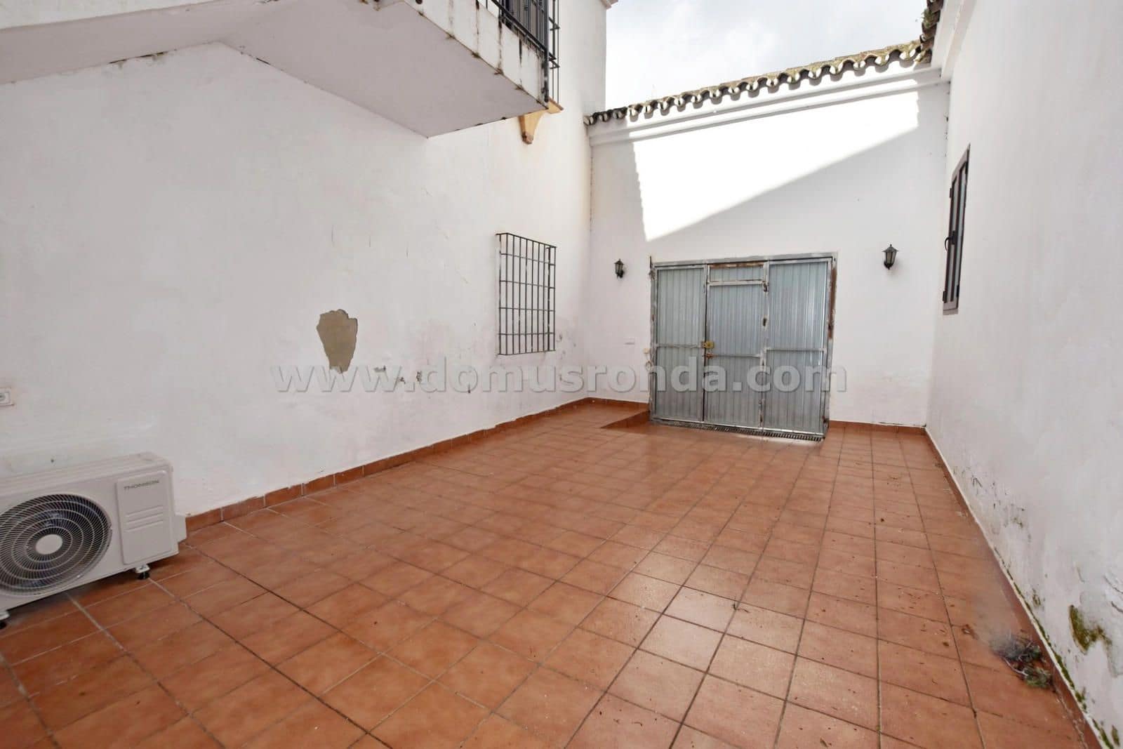 4 slaapkamer Villa te koop in Ronda met garage - € 415.000 (Ref: 8865728)