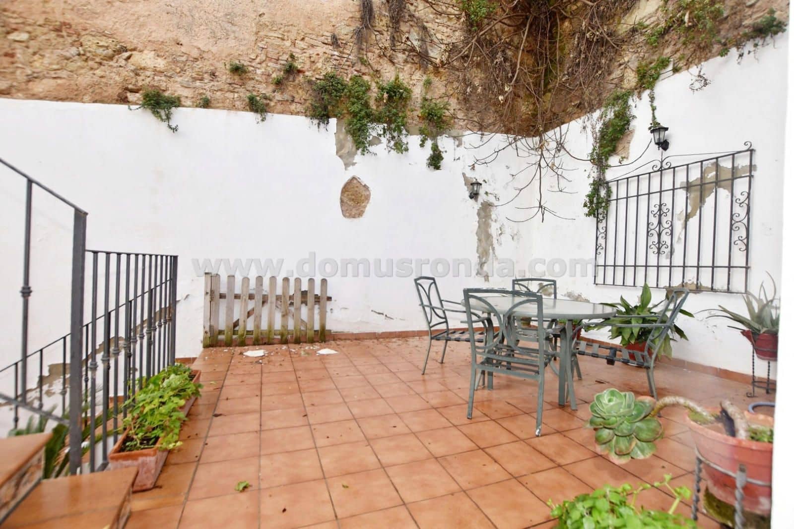 4 slaapkamer Villa te koop in Ronda met garage - € 415.000 (Ref: 8865728)