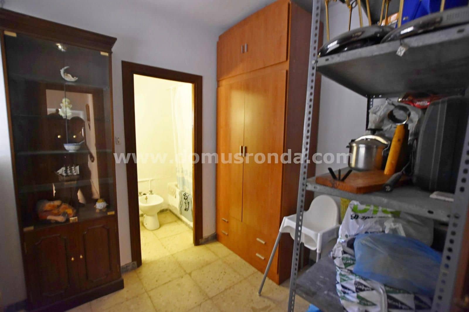 3 slaapkamer Villa te koop in Ronda met zwembad garage - € 260.000 (Ref: 8906992)