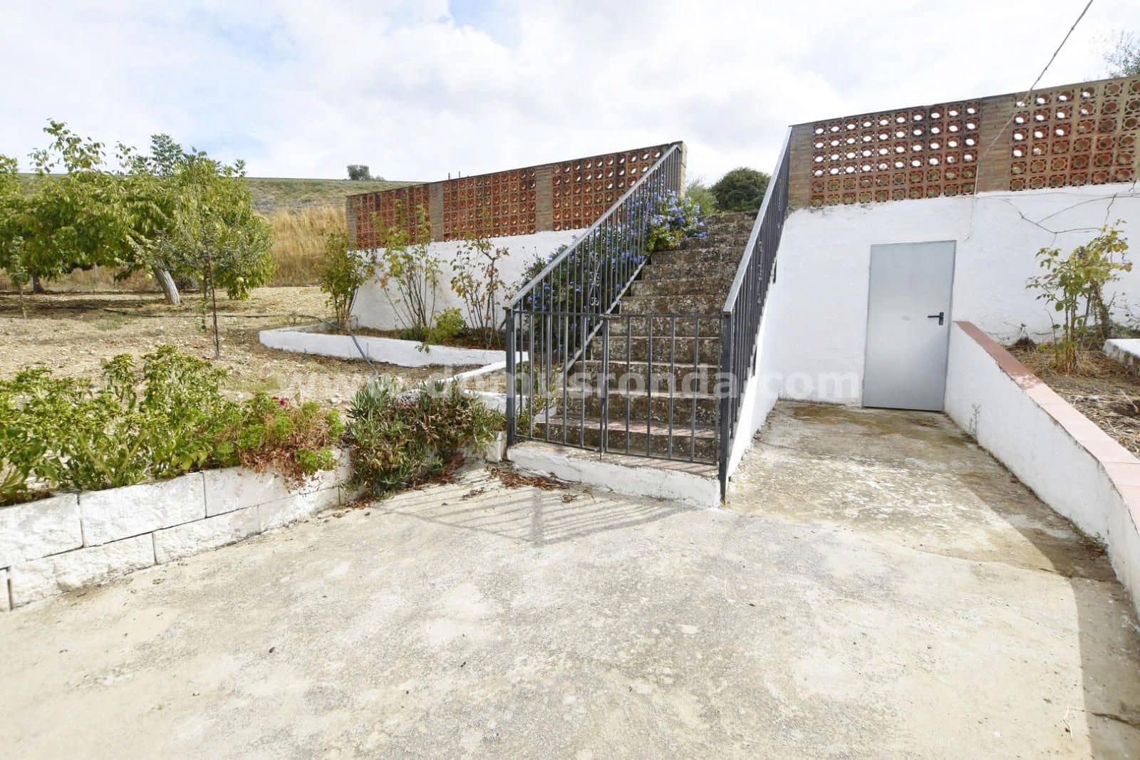 3 slaapkamer Villa te koop in Ronda met zwembad garage - € 260.000 (Ref: 8906992)