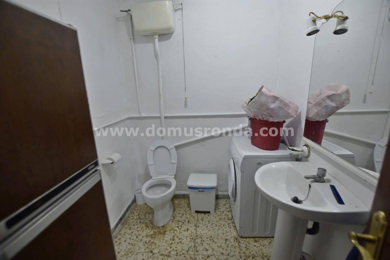 3 slaapkamer Villa te koop in Ronda met zwembad garage - € 260.000 (Ref: 8906992)