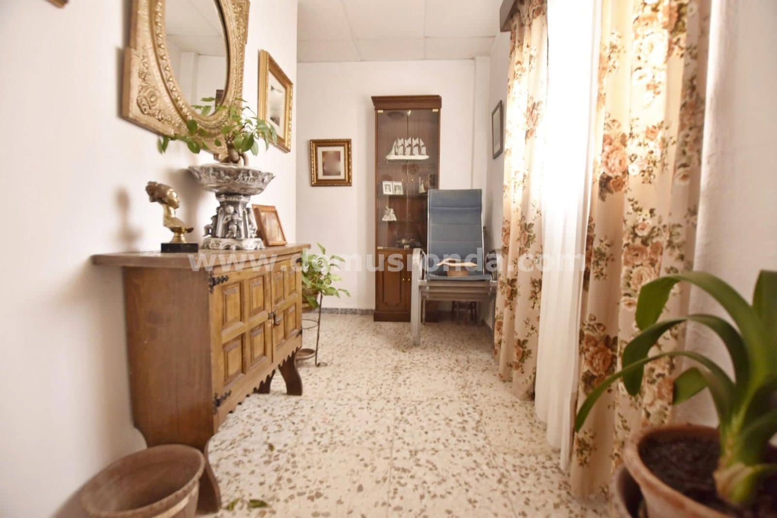 3 slaapkamer Villa te koop in Ronda met zwembad garage - € 260.000 (Ref: 8906992)