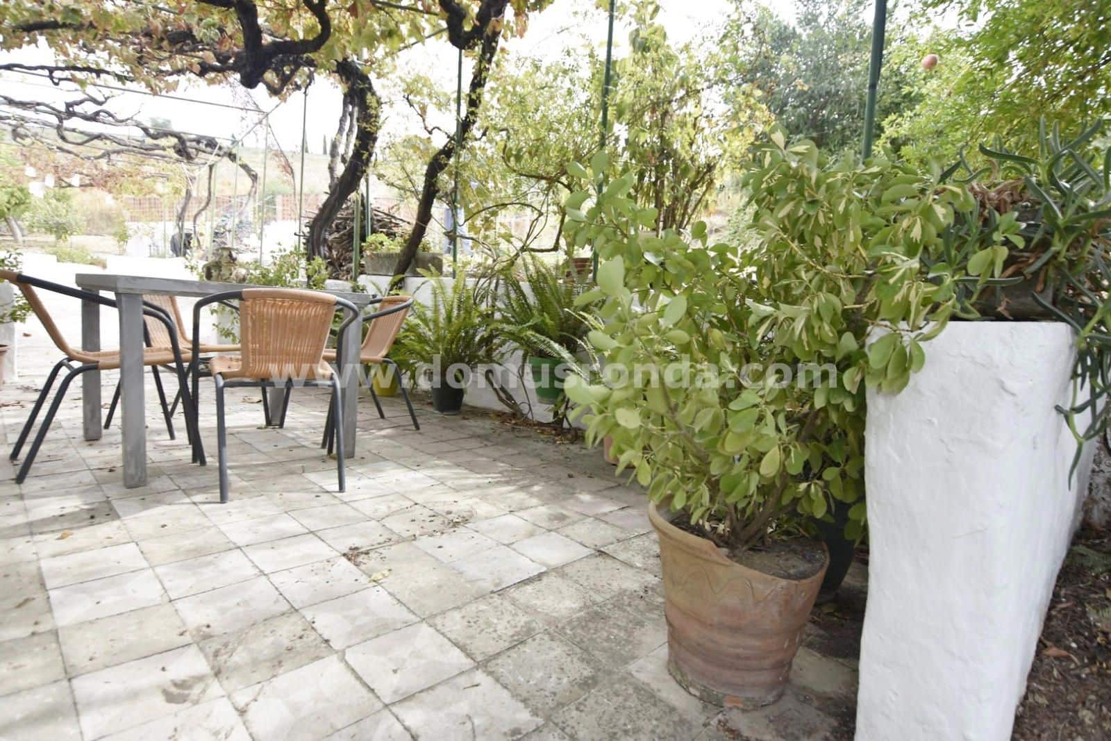 3 slaapkamer Villa te koop in Ronda met zwembad garage - € 260.000 (Ref: 8906992)