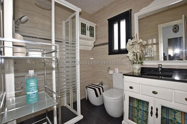 4 soveværelse Byhus til salg i Ronda med swimmingpool garage - € 250.000 (Ref: 8983316)