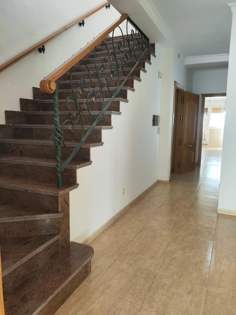 4 soveværelse Villa til salg i Ronda med garage - € 570.000 (Ref: 9001914)