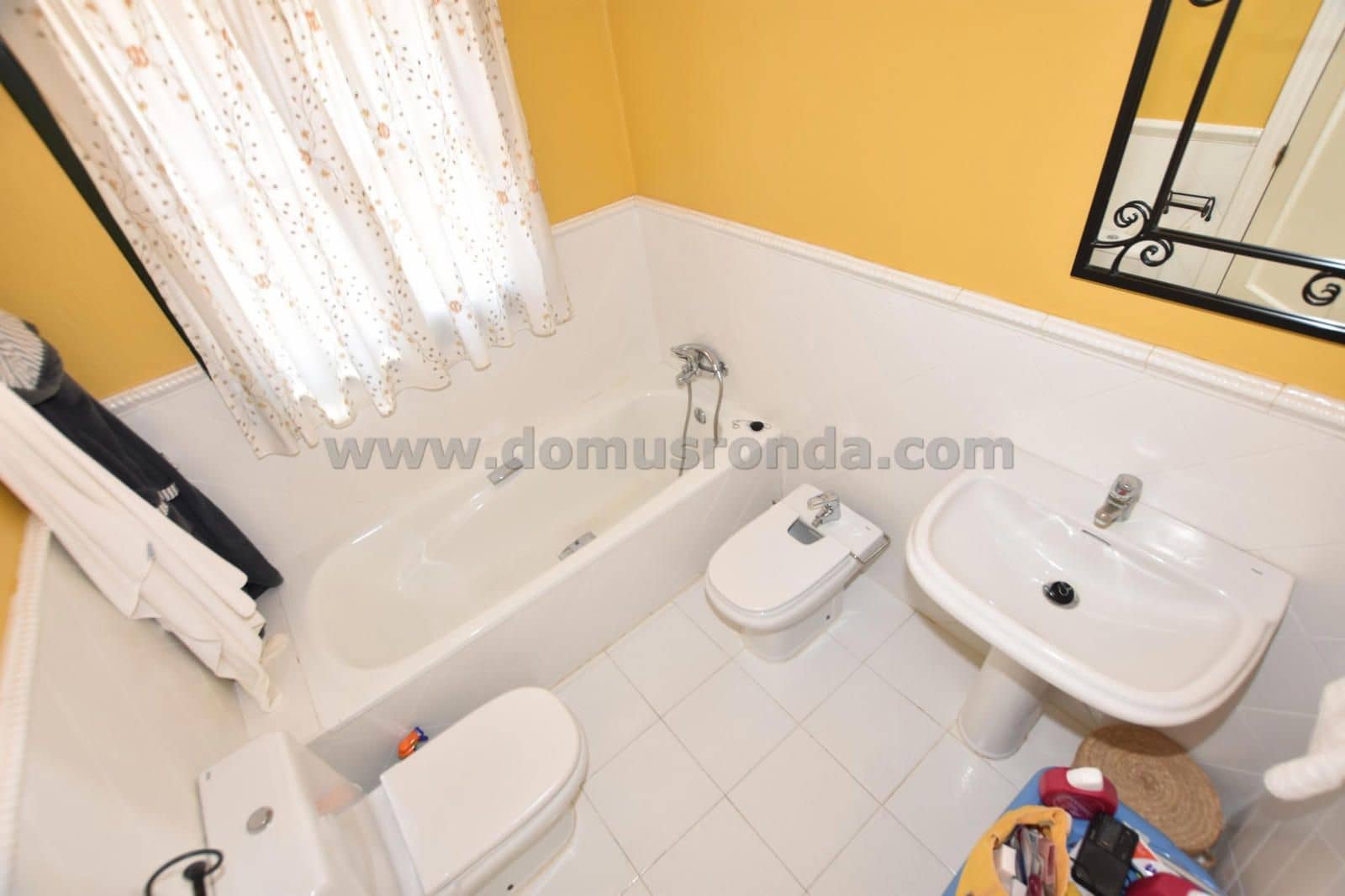 4 soveværelse Villa til salg i Ronda med garage - € 375.000 (Ref: 9009948)