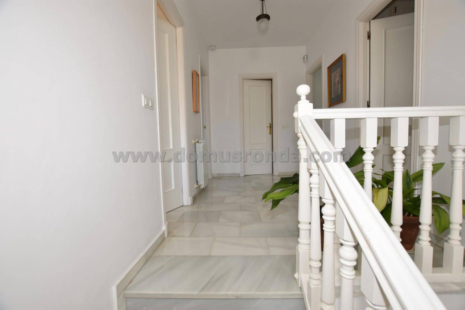 4 soveværelse Villa til salg i Ronda med garage - € 375.000 (Ref: 9009948)