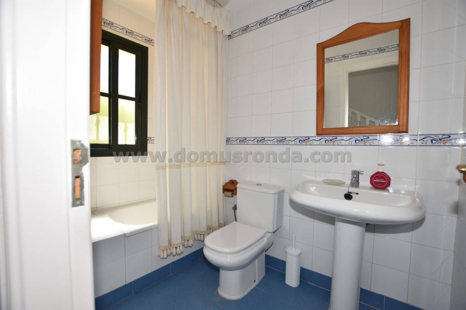 4 soveværelse Villa til salg i Ronda med garage - € 375.000 (Ref: 9009948)