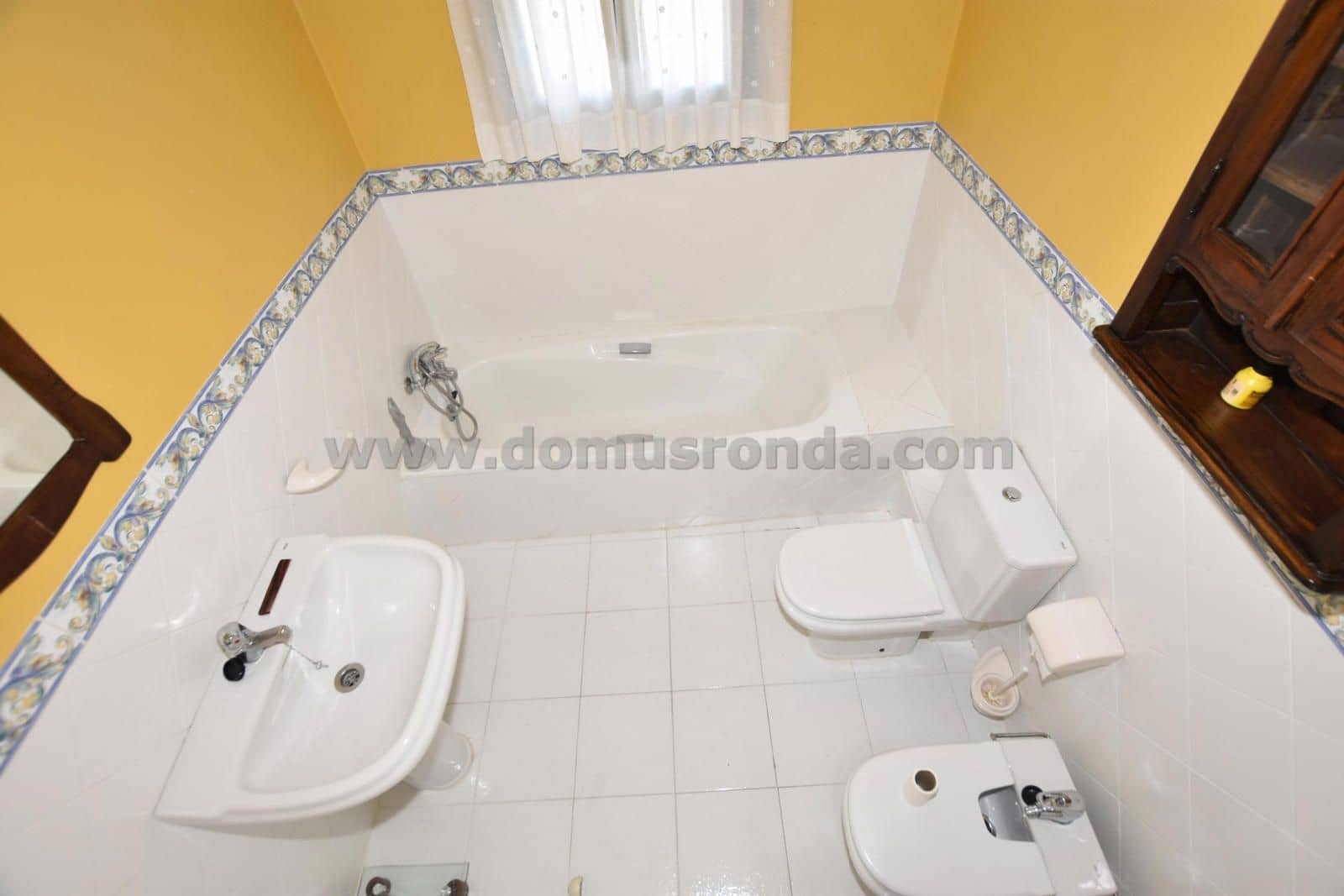 4 soveværelse Villa til salg i Ronda med garage - € 375.000 (Ref: 9009948)