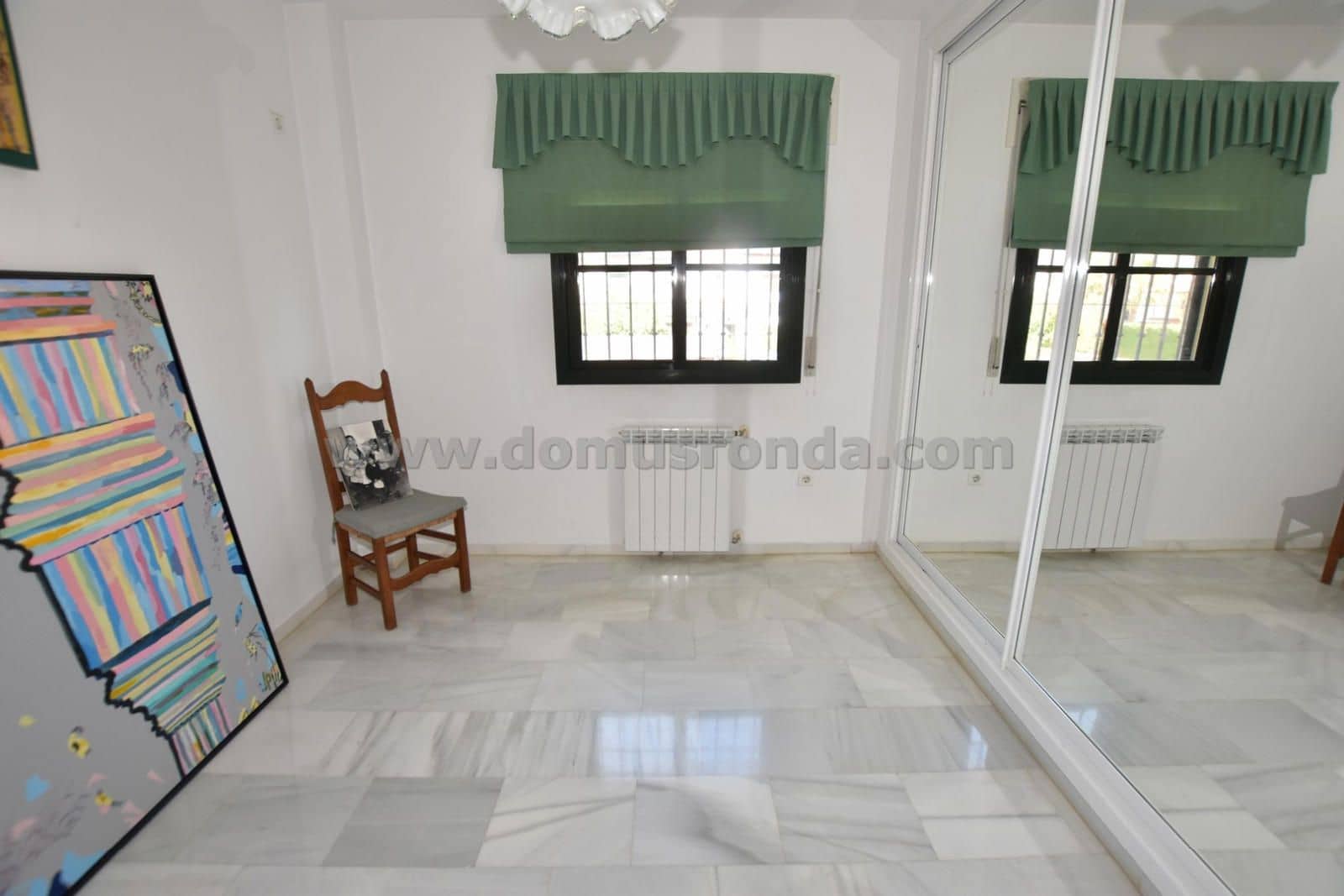 4 soveværelse Villa til salg i Ronda med garage - € 375.000 (Ref: 9009948)