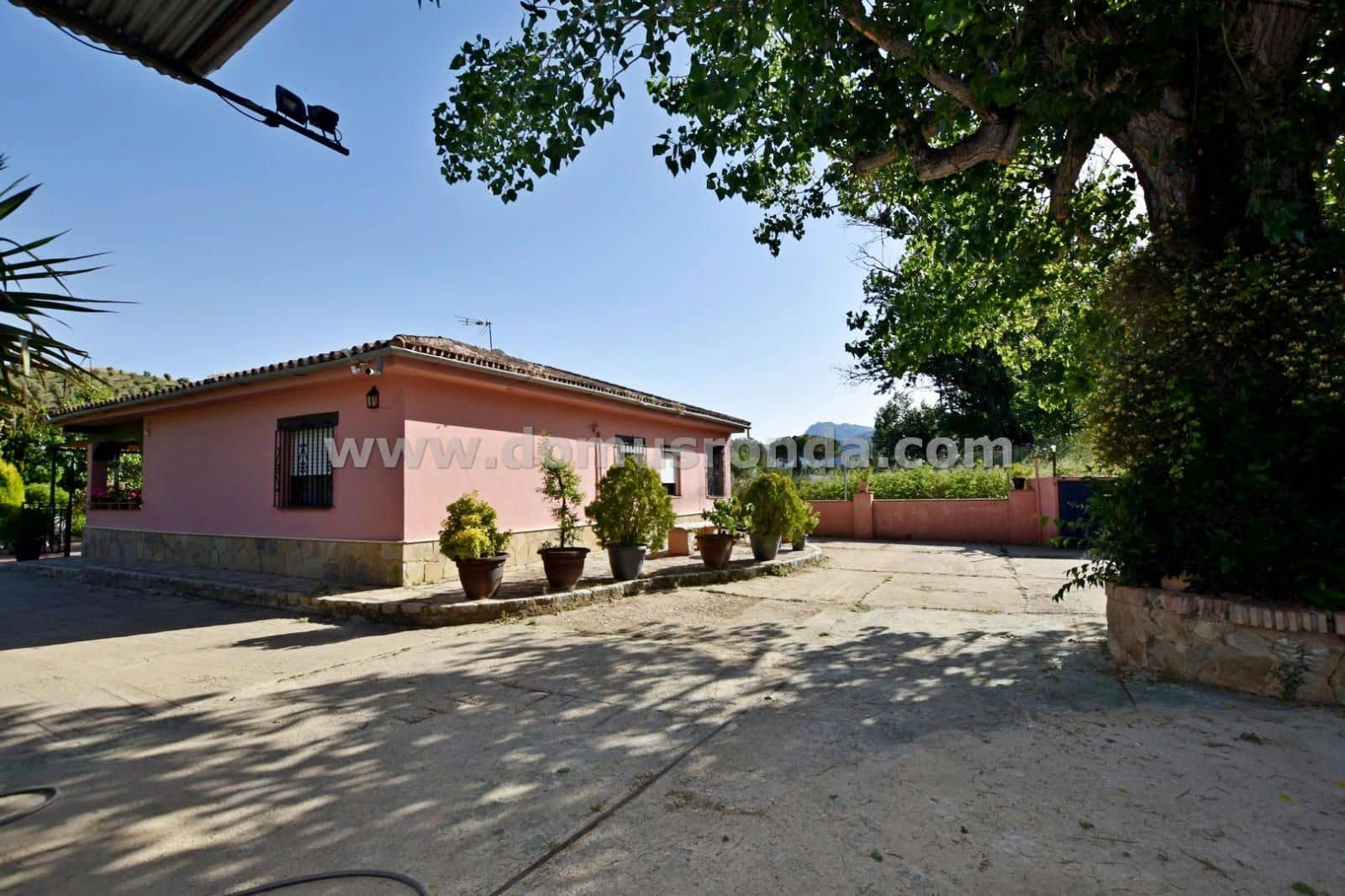 3 soveværelse Villa til salg i Ronda med swimmingpool - € 230.000 (Ref: 9019464)