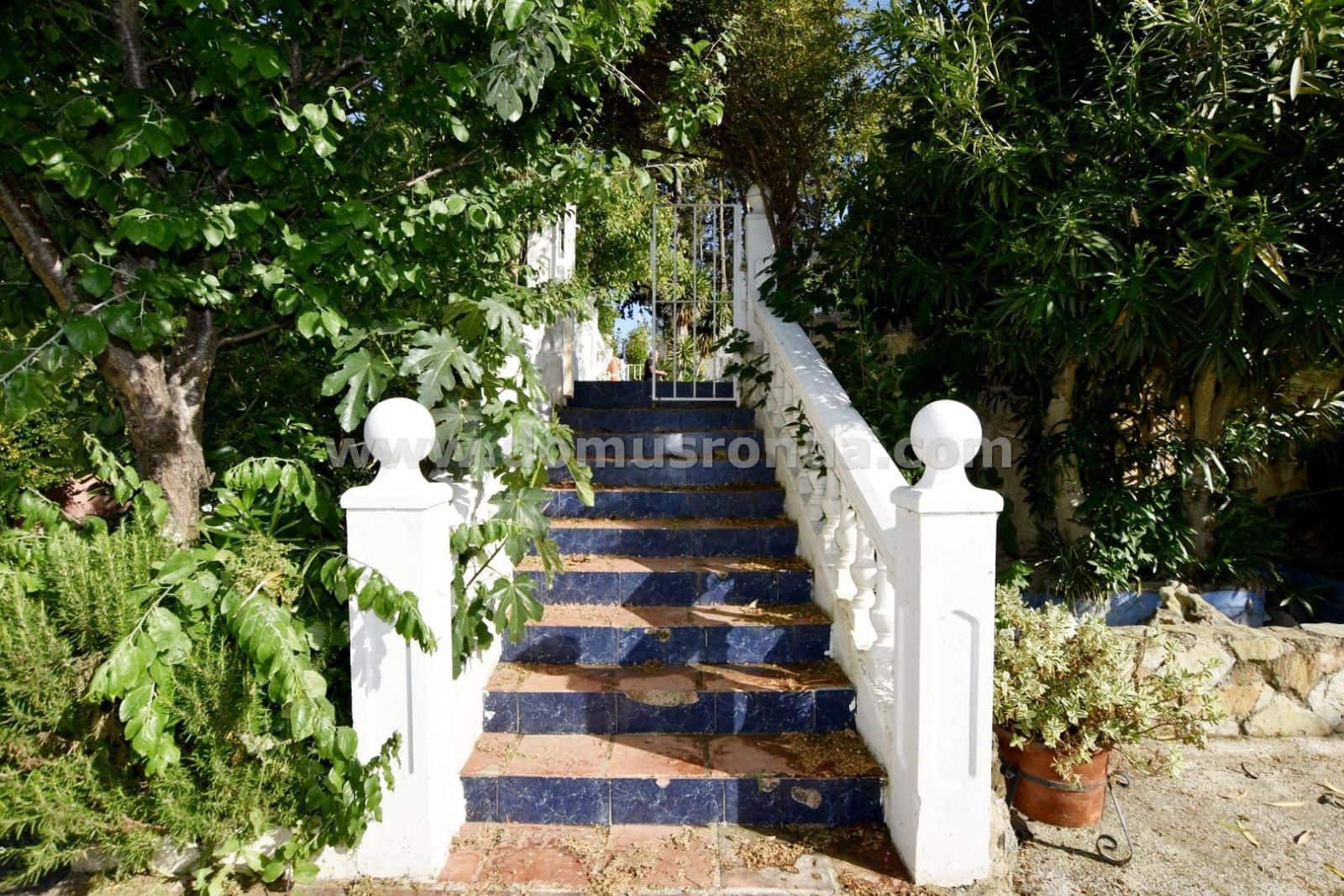 3 soveværelse Villa til salg i Ronda med swimmingpool - € 230.000 (Ref: 9019464)